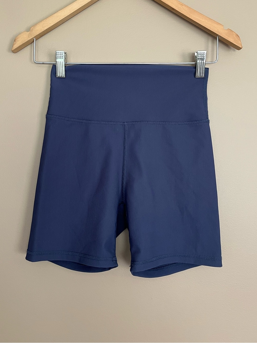 {Wilo The Label} Ribbed Activewear Biker Shorts - Womens Small